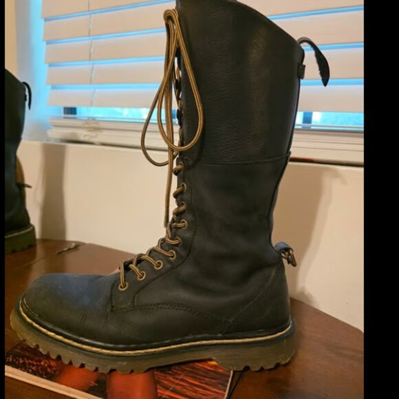 DR. MARTENS Aleina Tall Combat 14 Eyelet Lace Up Floral Fold Over Boots SIZE 10 - Picture 1 of 6